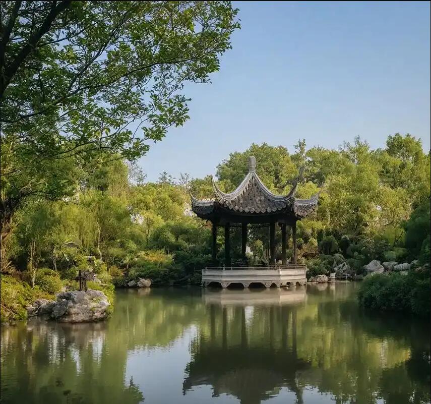 连平县迷茫餐饮有限公司